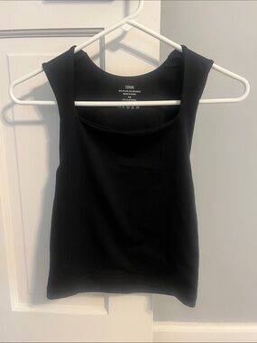 Brand new - Never worn! Zenana Outfitters Black Scoop Neck Tank